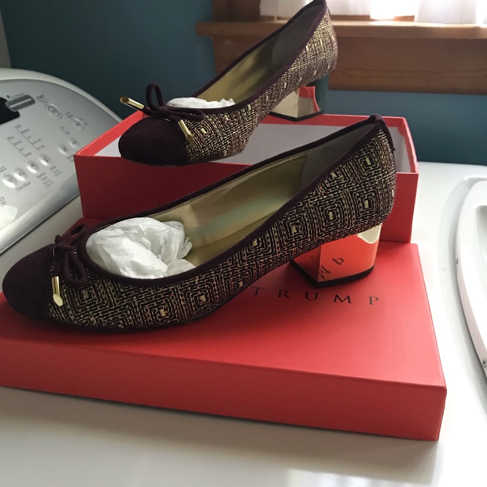 Ivanka Trump 10.5 Valentina 2 pumps